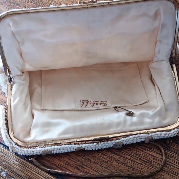 Delill Elegant Cream Sequin Clutch - Picture 3 of 5